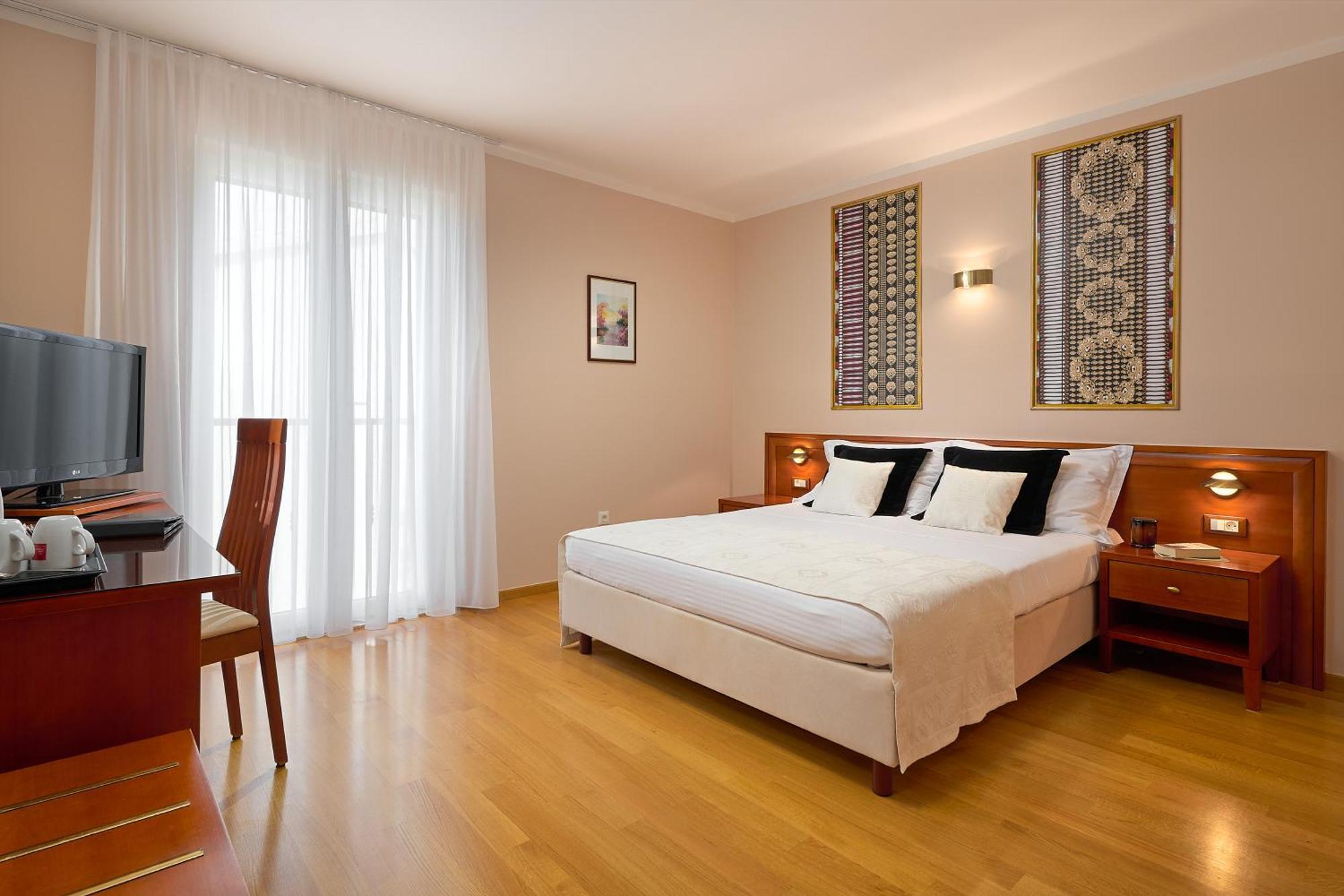 טוצפי Hotel Villa Andrea מראה חיצוני תמונה